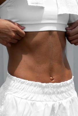 Muito além da barriga definida: conheça os benefícios do exercício abdominal