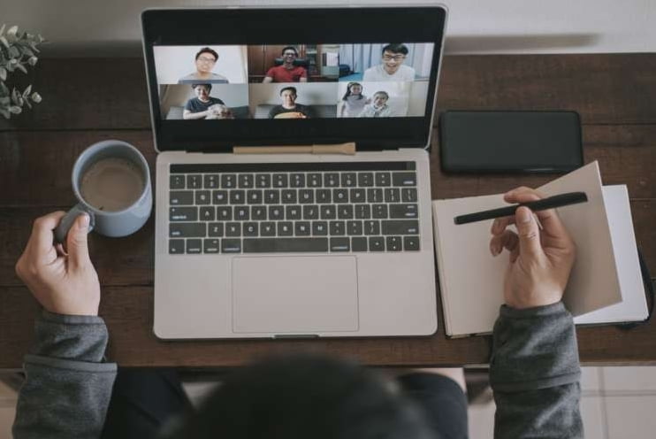 Sedentarismo provocado pelo home office é risco para saúde das pessoas